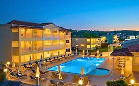 Manousis Aparthotel